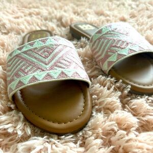 Haute Hippie flat sandal cream & pink detail. Size 8.5 Worn once,smoke free home